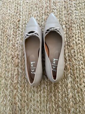 French Sole New York Pointed-Toe Ballet Flats with Bow in Neutral Taupe